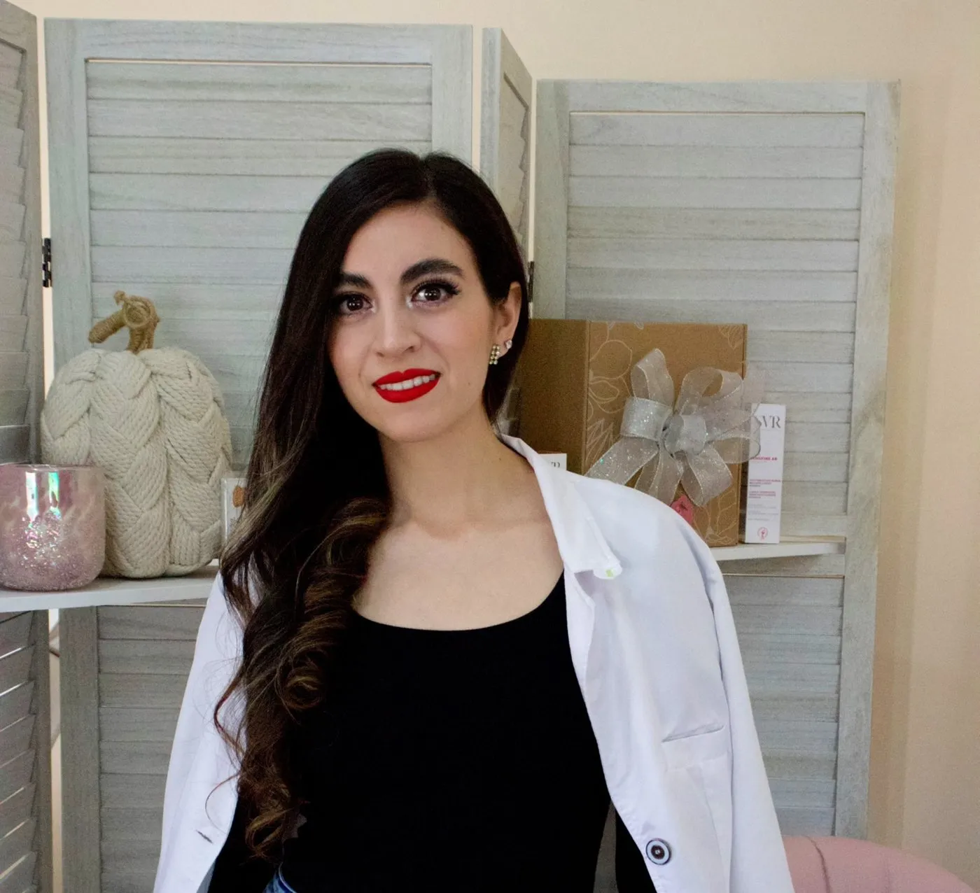 La Dra. Anahí Olmos en su consultorio de Mexicali